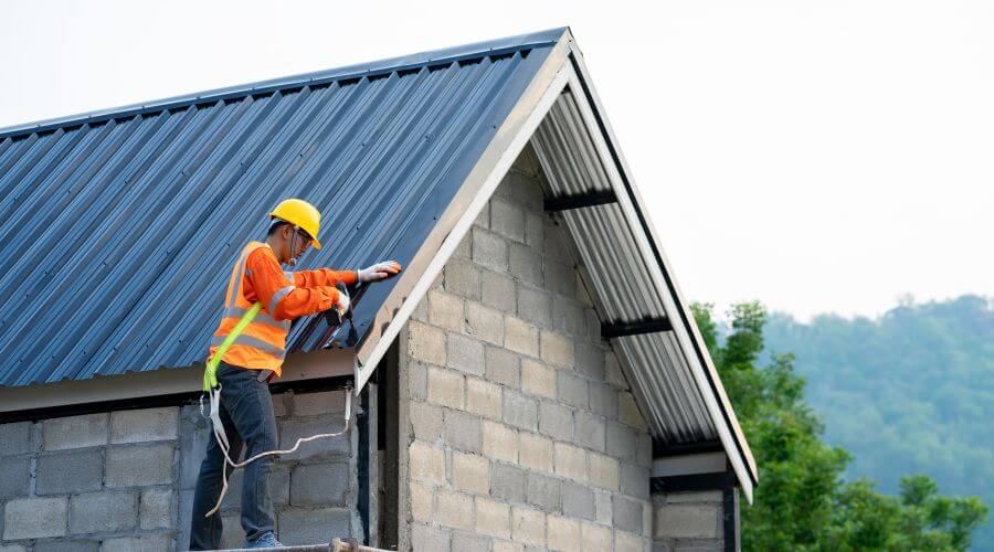 Professional residential roofers in Higgins, TX